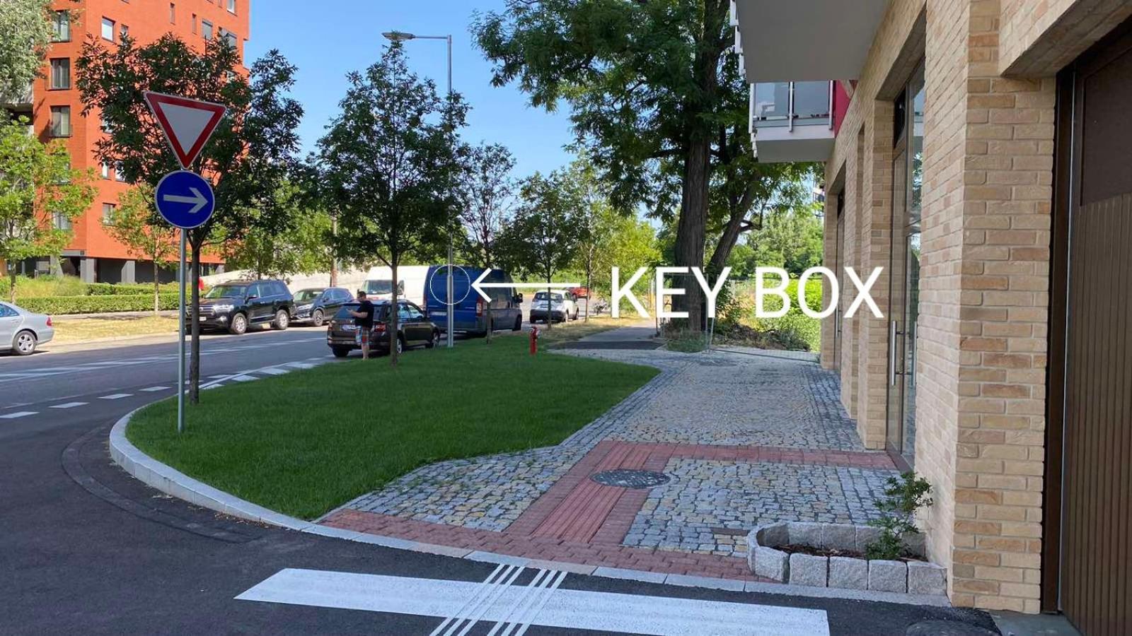 New Cozy 2 Room Pink Apartment Bratislava 058 Buitenkant foto
