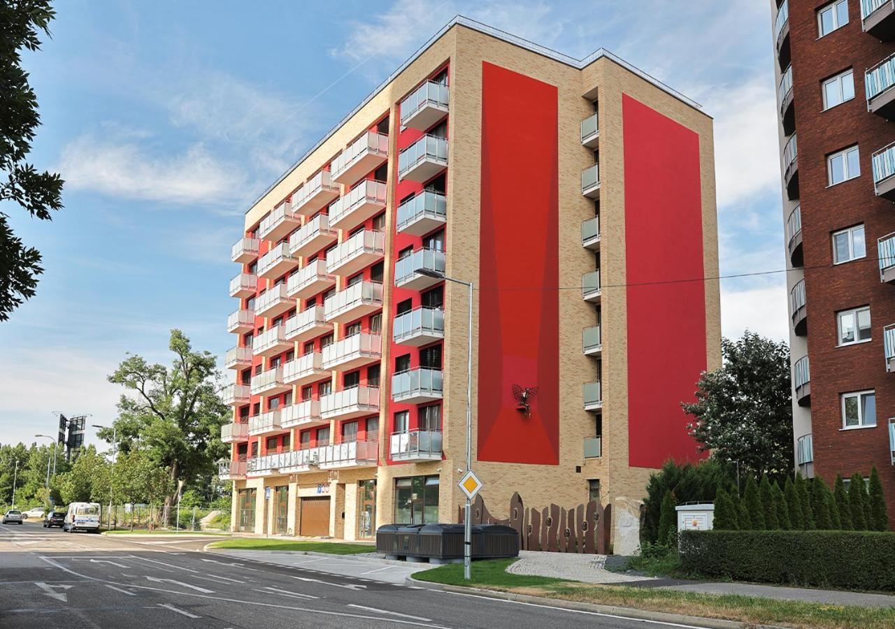 New Cozy 2 Room Pink Apartment Bratislava 058 Buitenkant foto